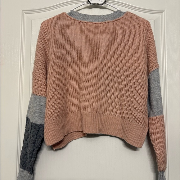 Pink and Gray V-Neck Sweater with Asymmetrical Design - Picture 6 of 7